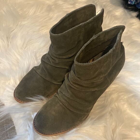 Y2K Splendid Rodeo Suede Boots Womens 8.5 Low Booties Olive Slouchy Stacked Heel - Picture 4 of 12